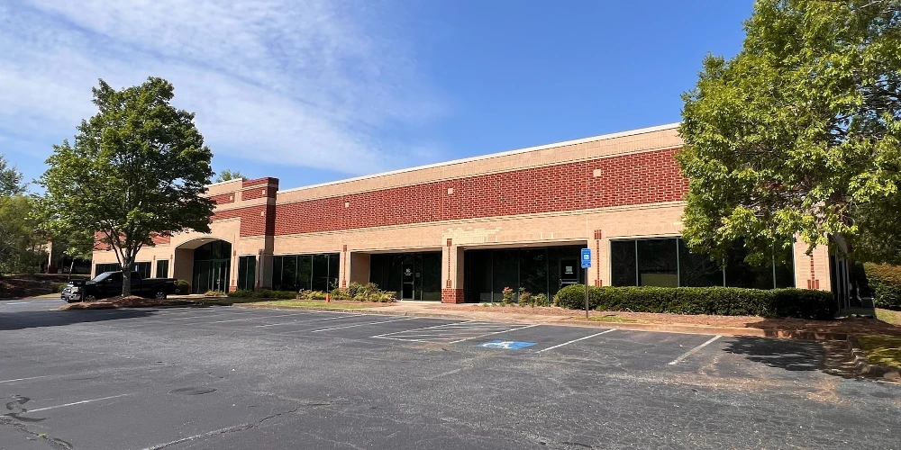 Leased Freestanding Warehouse Industrial / Flex