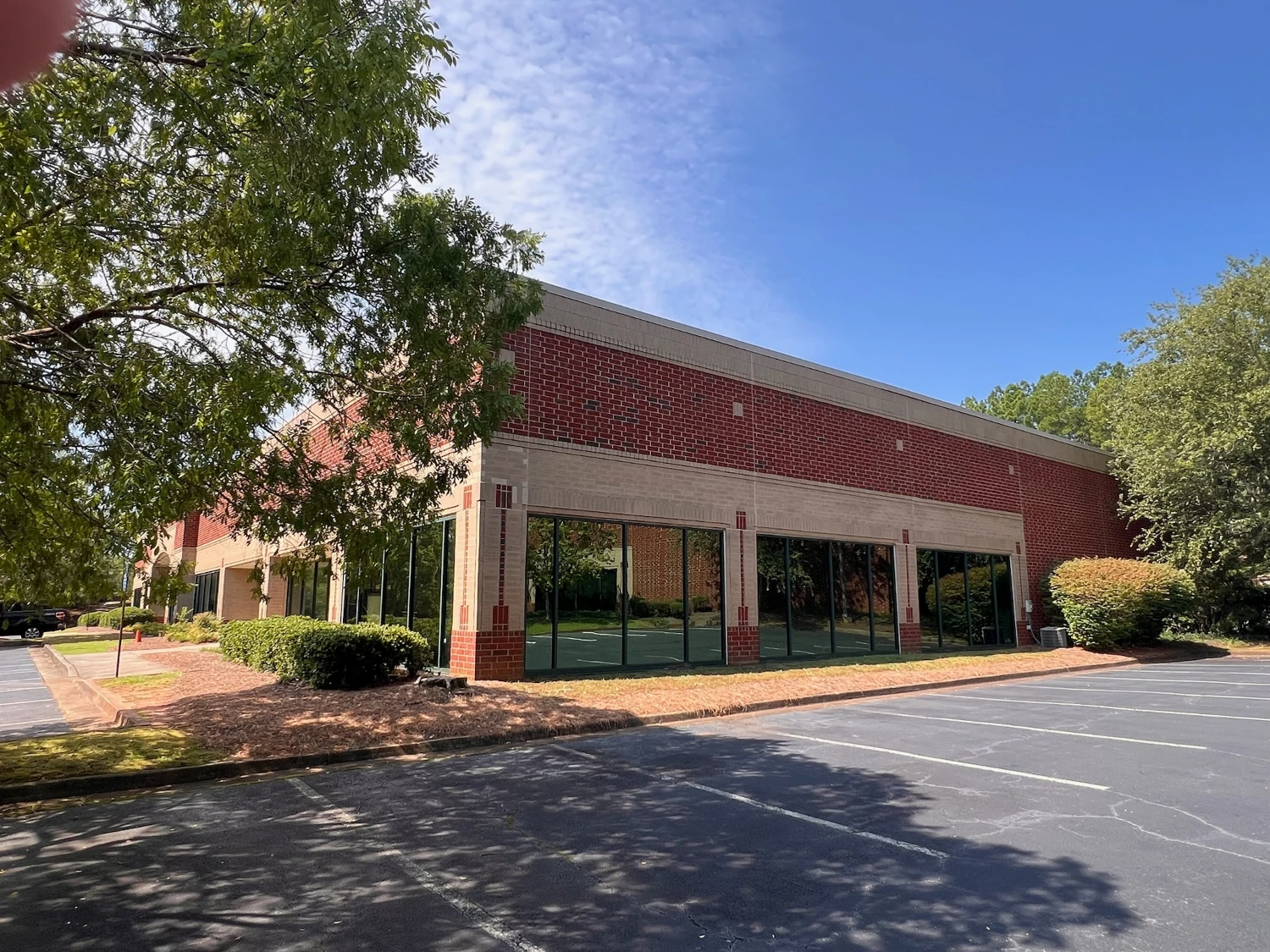 Leased Freestanding Warehouse Industrial / Flex