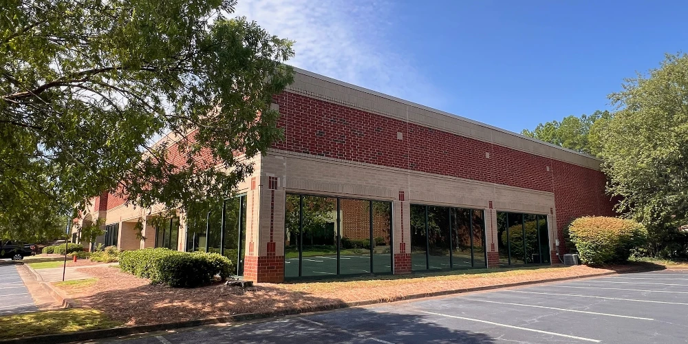 Leased Freestanding Warehouse Industrial / Flex