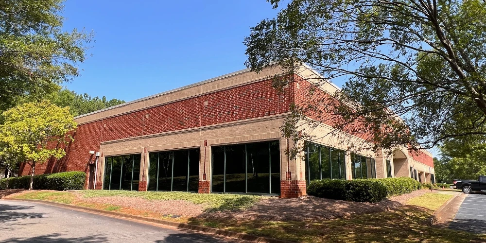 Leased Freestanding Warehouse Industrial / Flex