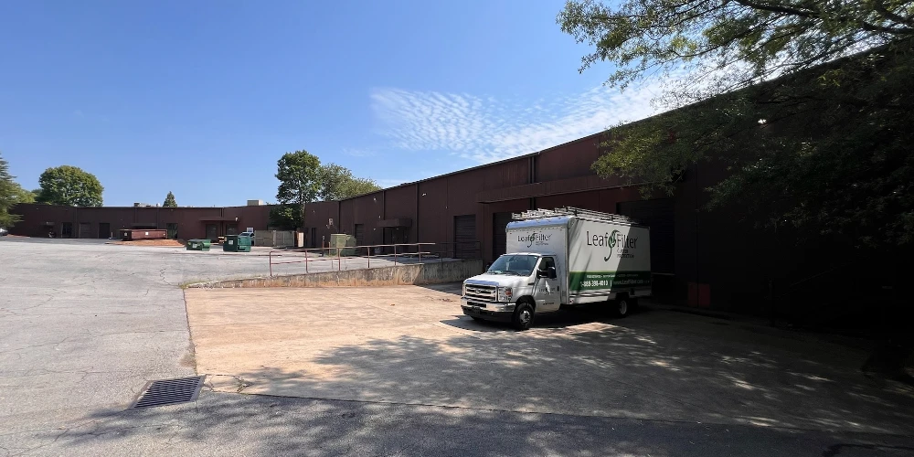 Leased Freestanding Warehouse Industrial / Flex