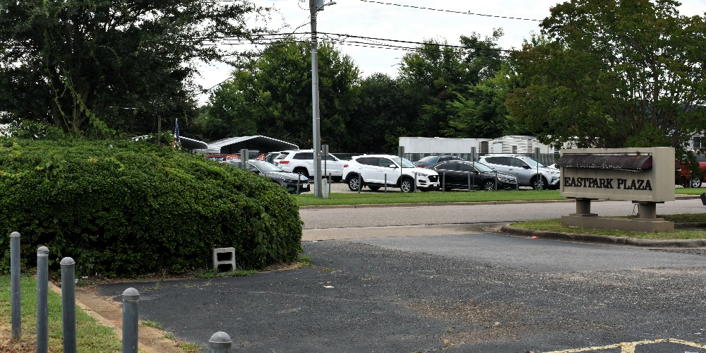 100-156 Mendel Pkwy. - 17,516 SF, 15-unit Retail Strip Center 