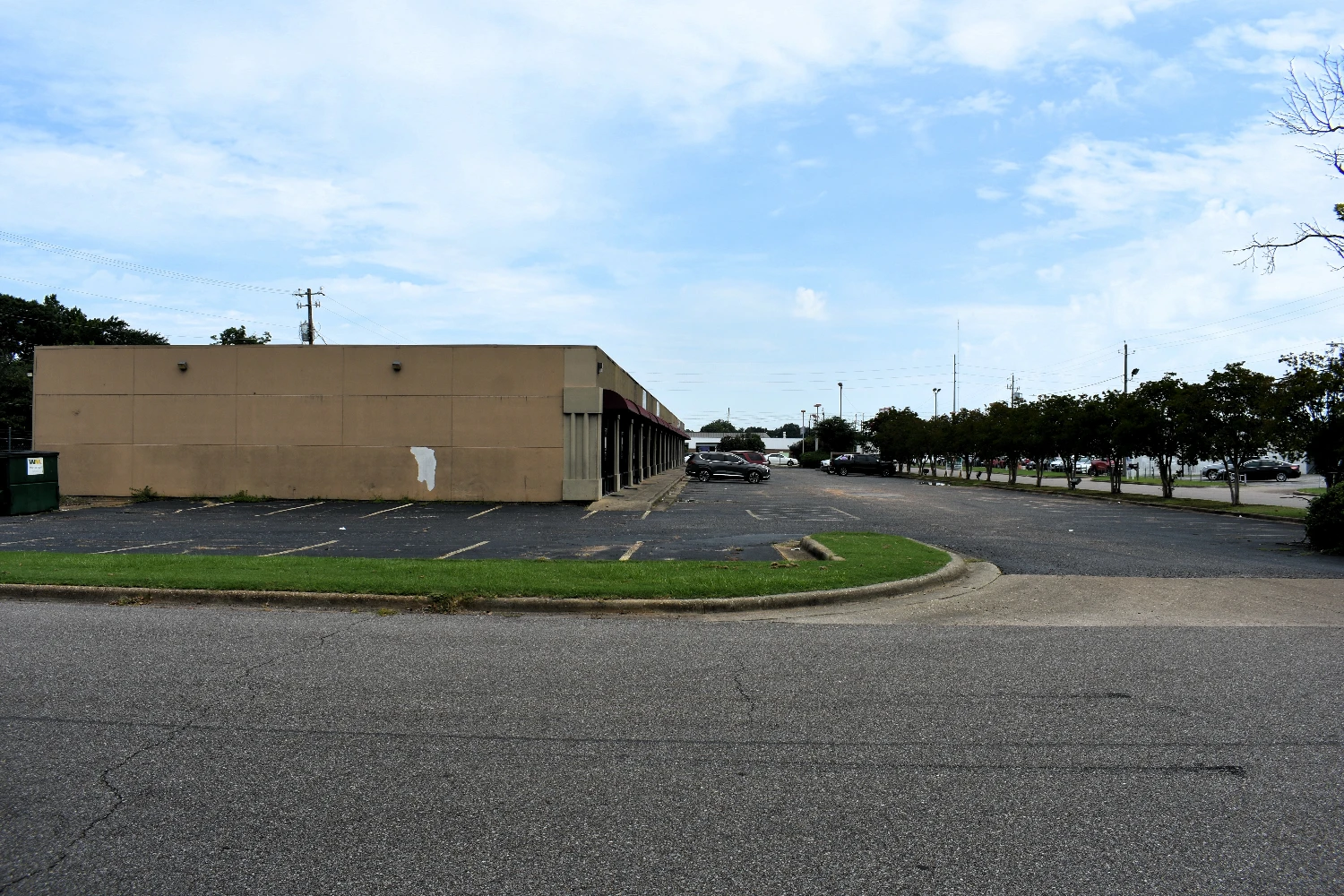 100-156 Mendel Pkwy. - 17,516 SF, 15-unit Retail Strip Center 