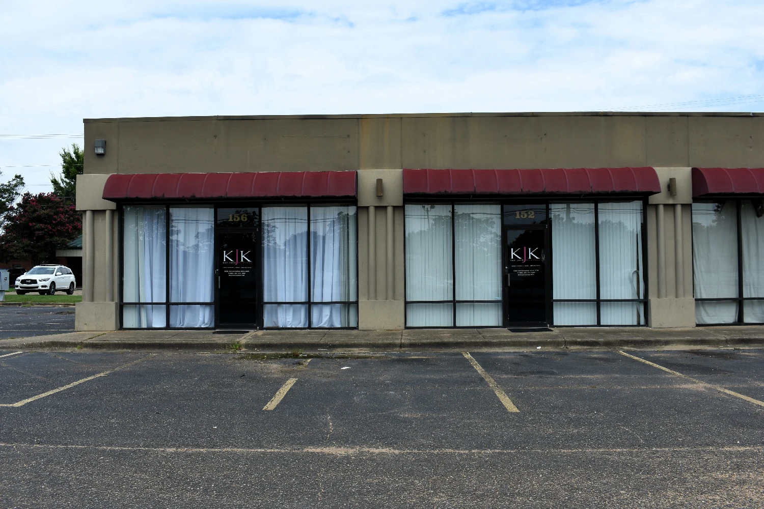 100-156 Mendel Pkwy. - 17,516 SF, 15-unit Retail Strip Center 