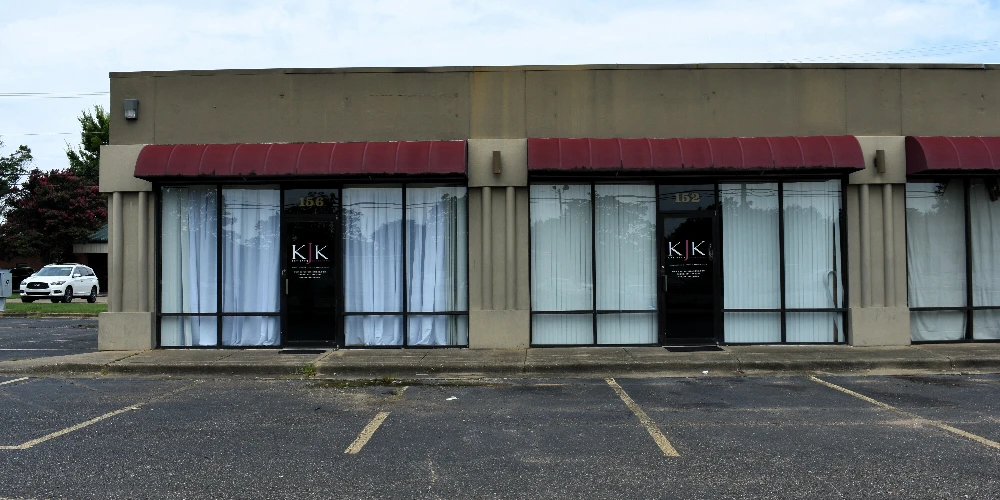 100-156 Mendel Pkwy. - 17,516 SF, 15-unit Retail Strip Center 