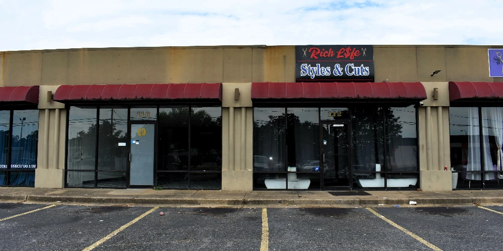 100-156 Mendel Pkwy. - 17,516 SF, 15-unit Retail Strip Center 