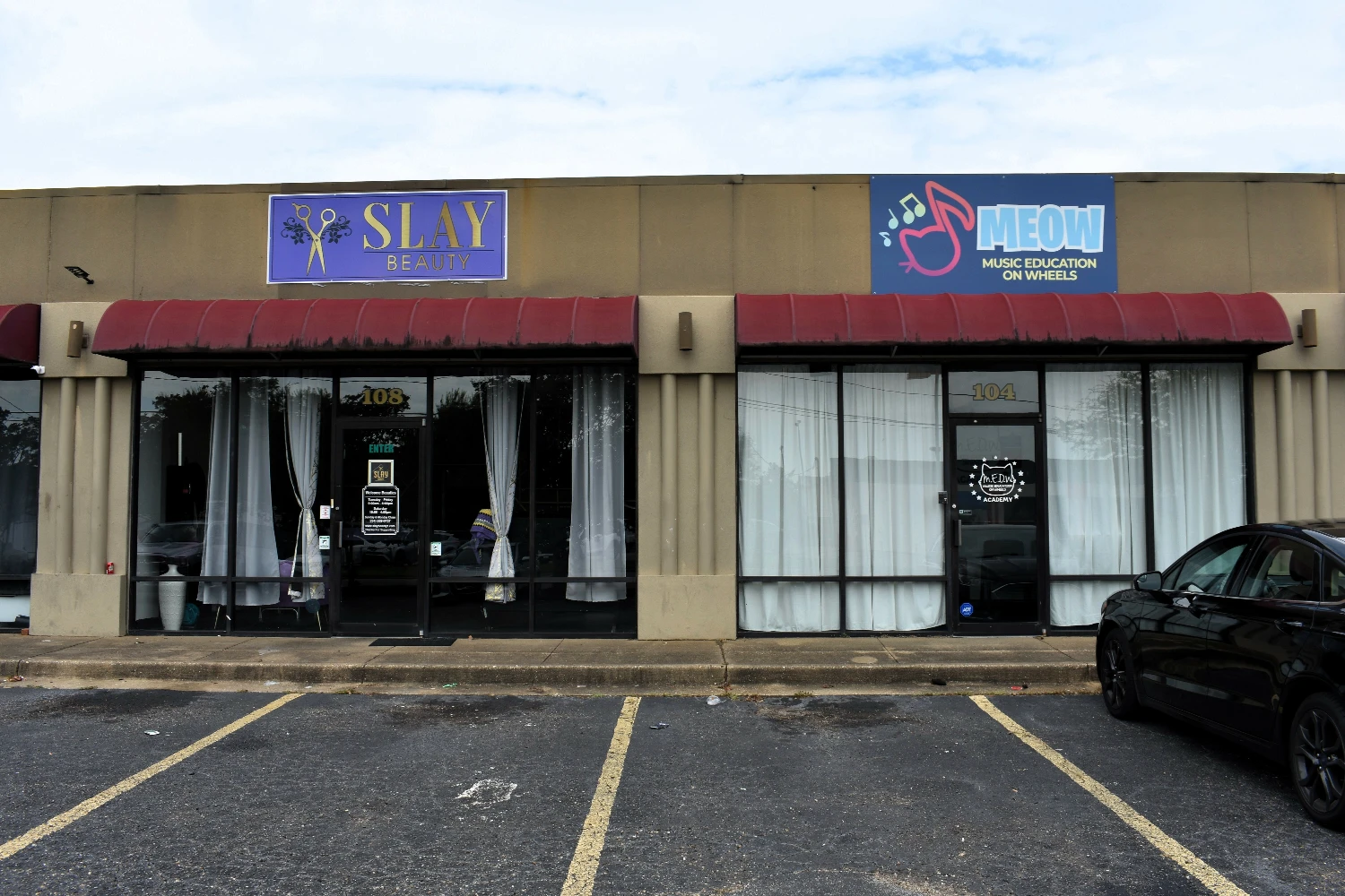 100-156 Mendel Pkwy. - 17,516 SF, 15-unit Retail Strip Center 