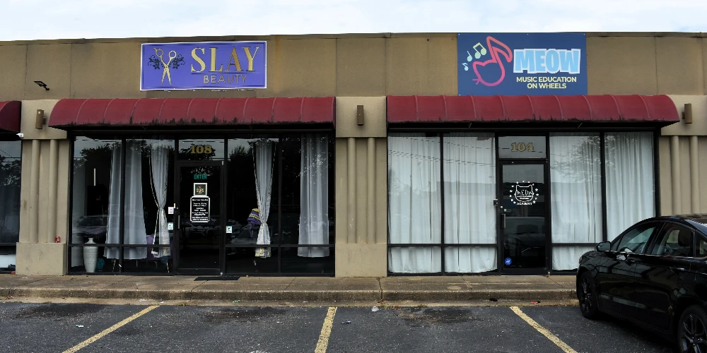 100-156 Mendel Pkwy. - 17,516 SF, 15-unit Retail Strip Center 