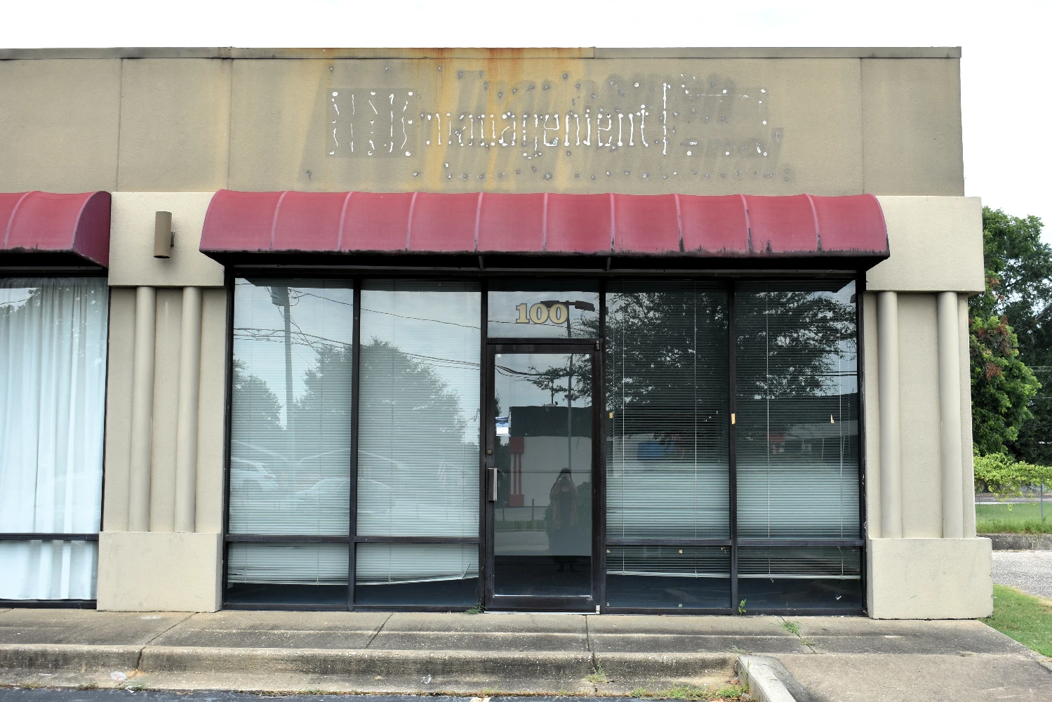100-156 Mendel Pkwy. - 17,516 SF, 15-unit Retail Strip Center 