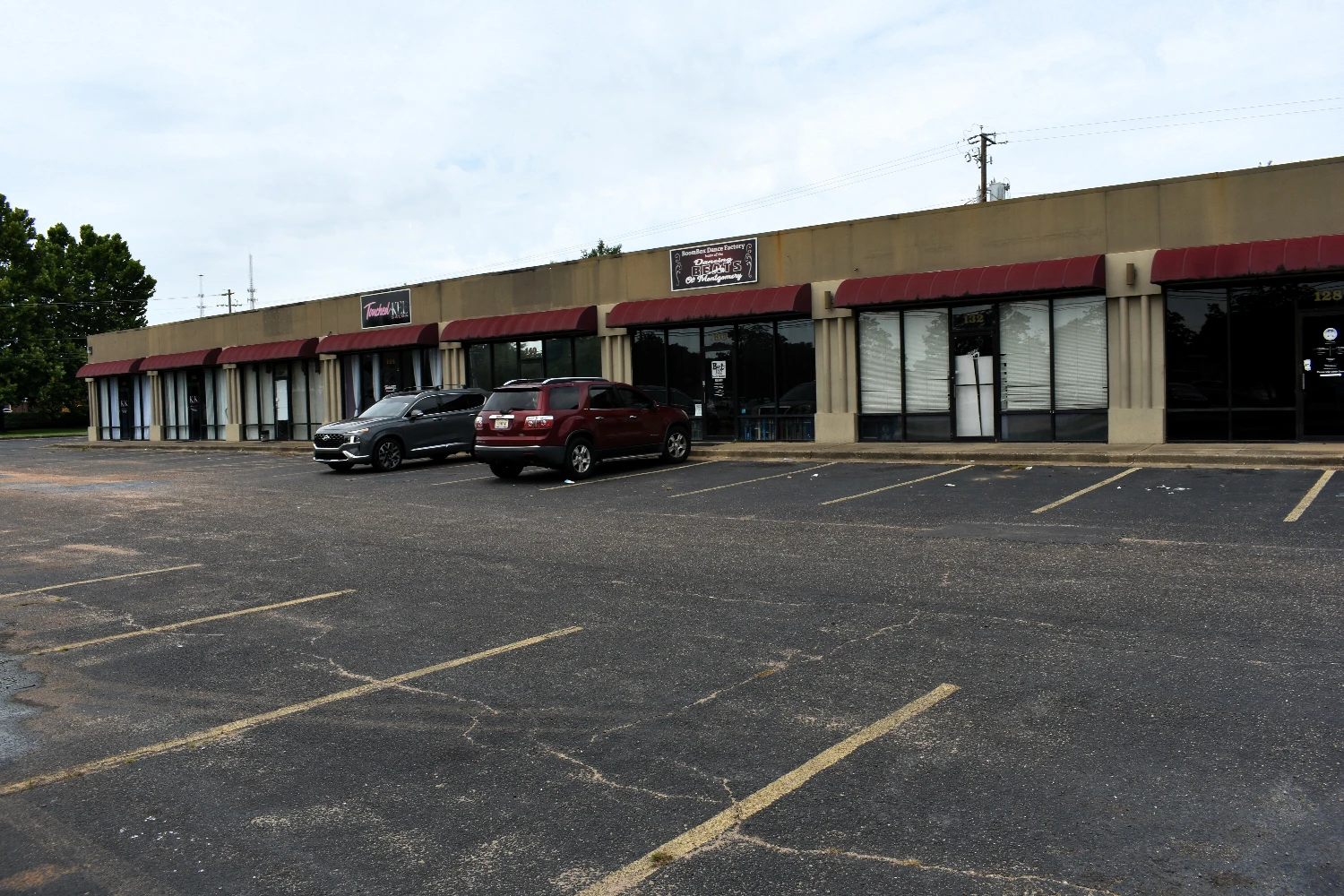 100-156 Mendel Pkwy. - 17,516 SF, 15-unit Retail Strip Center 
