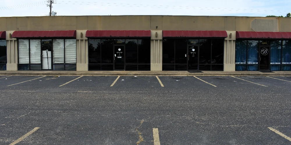 100-156 Mendel Pkwy. - 17,516 SF, 15-unit Retail Strip Center 