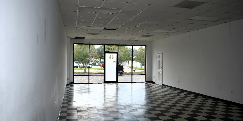100-156 Mendel Pkwy. - 17,516 SF, 15-unit Retail Strip Center 