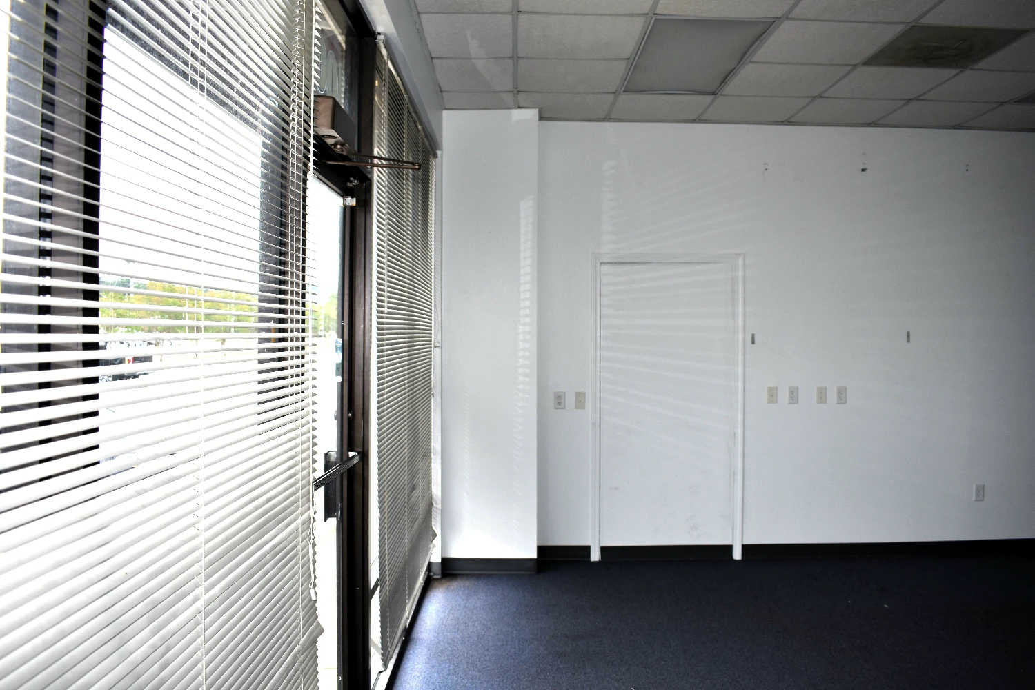 100-156 Mendel Pkwy. - 17,516 SF, 15-unit Retail Strip Center 
