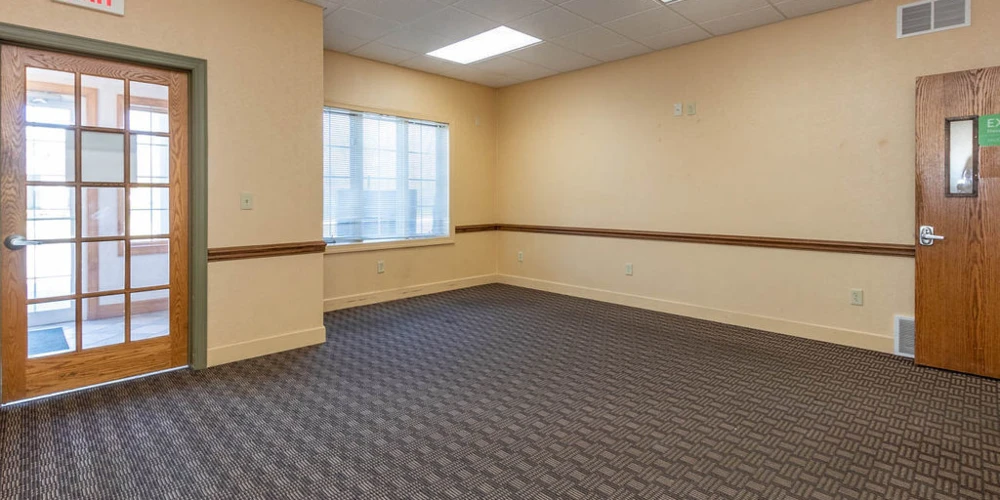 140 Professional Pkwy  -Medical & Professional Offices