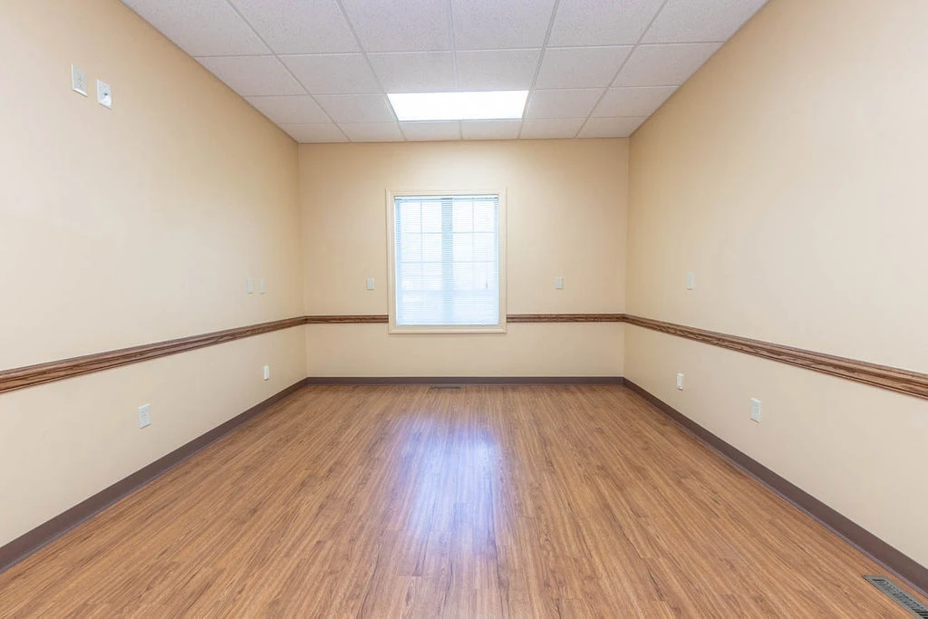 140 Professional Pkwy  -Medical & Professional Offices