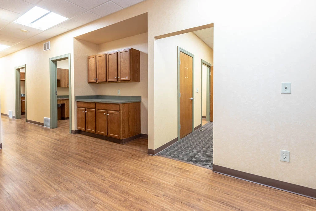 140 Professional Pkwy  -Medical & Professional Offices