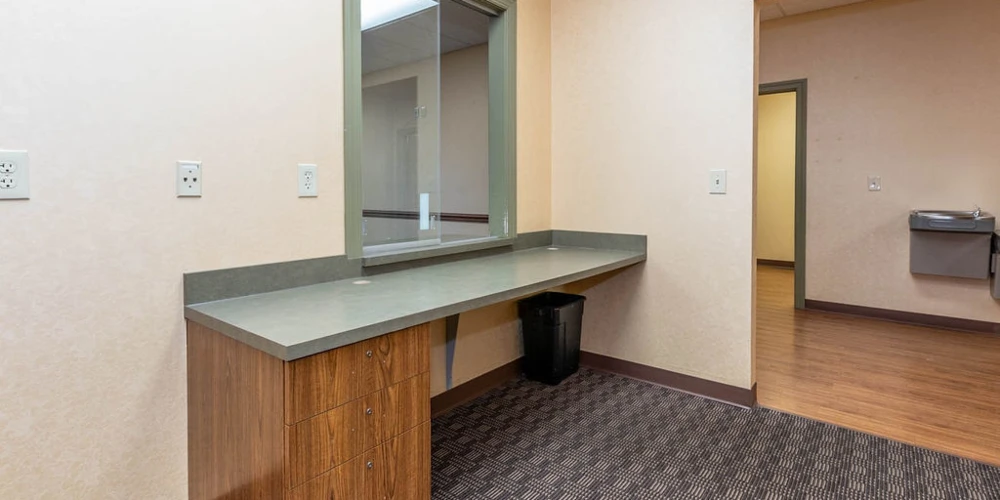 140 Professional Pkwy  -Medical & Professional Offices