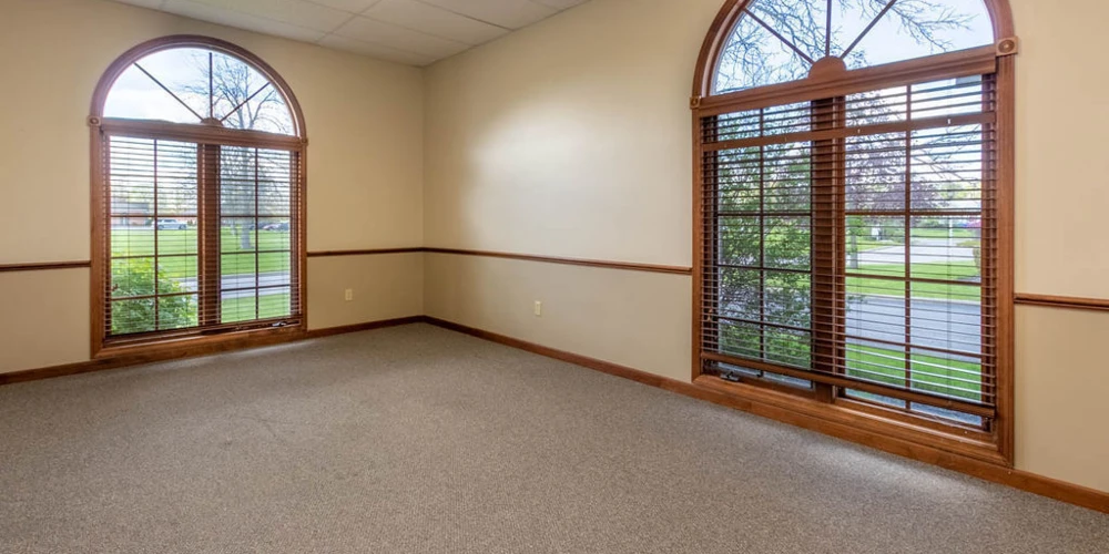 140 Professional Pkwy  -Medical & Professional Offices