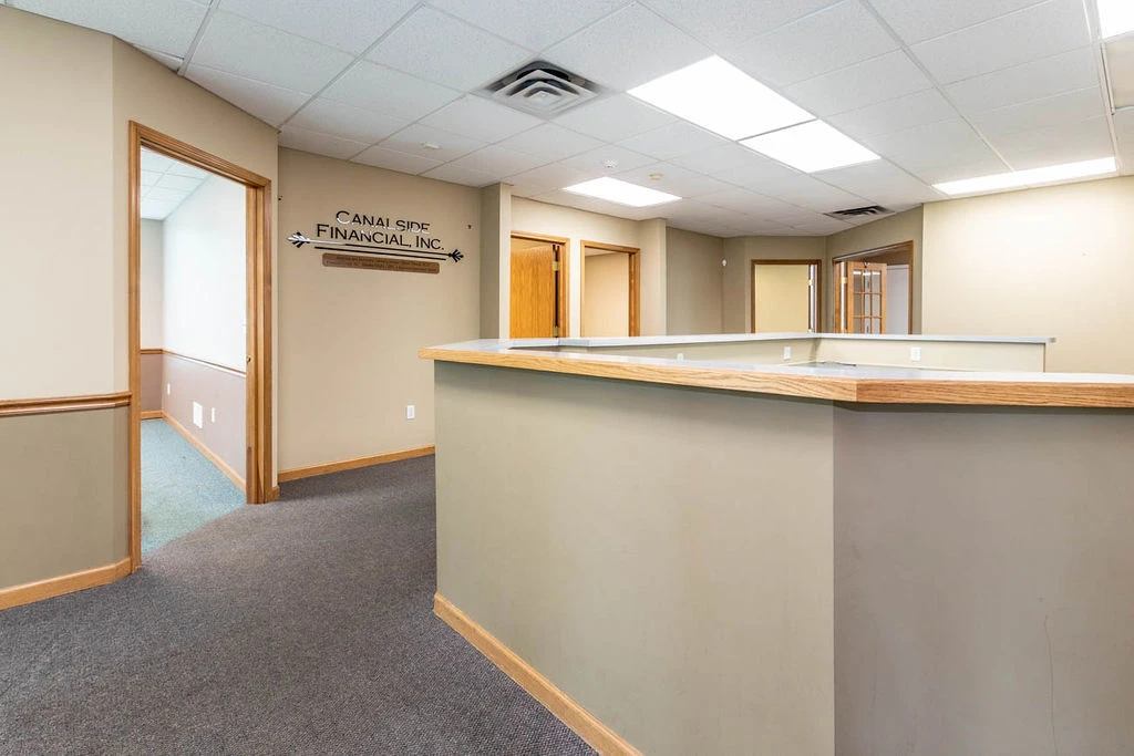 140 Professional Pkwy  -Medical & Professional Offices