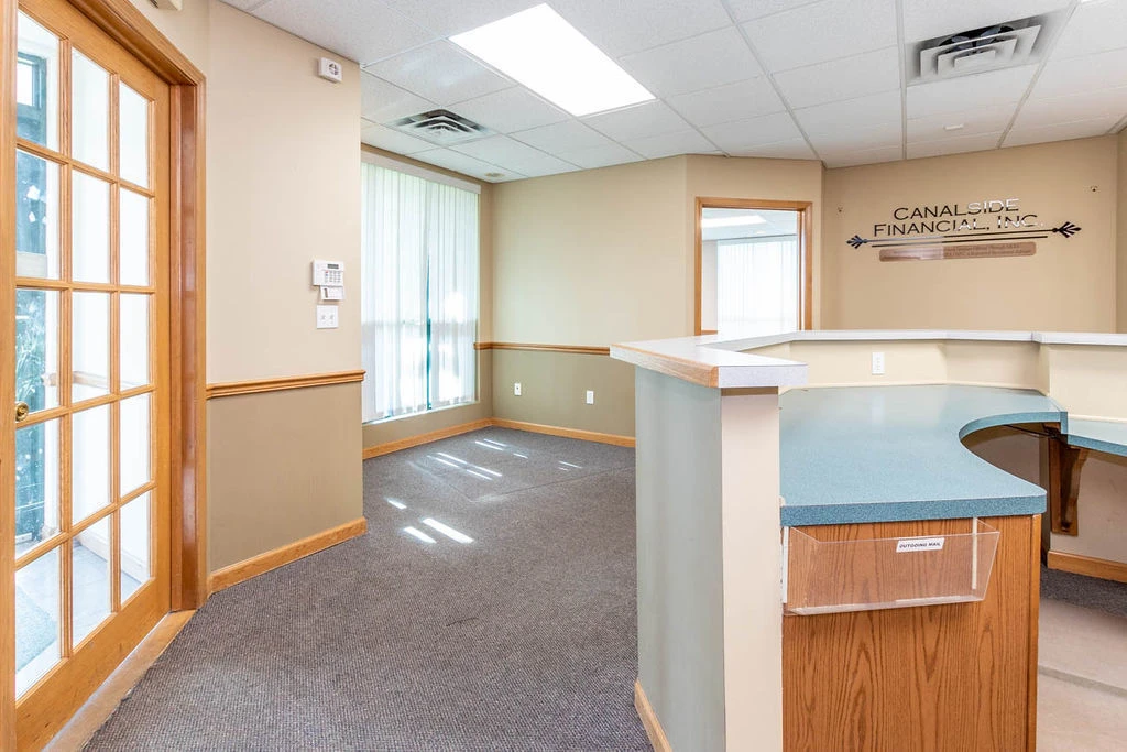 140 Professional Pkwy  -Medical & Professional Offices