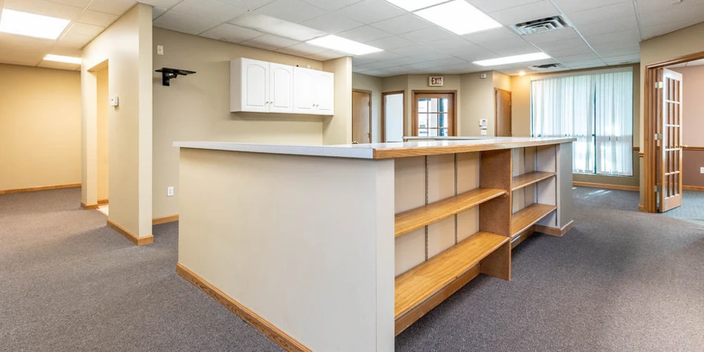 140 Professional Pkwy  -Medical & Professional Offices