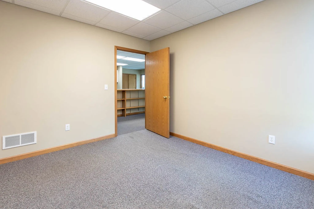 140 Professional Pkwy  -Medical & Professional Offices
