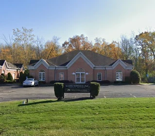 140 Professional Pkwy  -Medical & Professional Offices