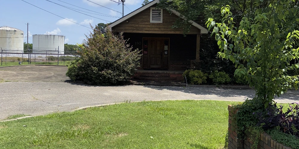 180 Hunter Loop Rd. - 2,000 SF Office 