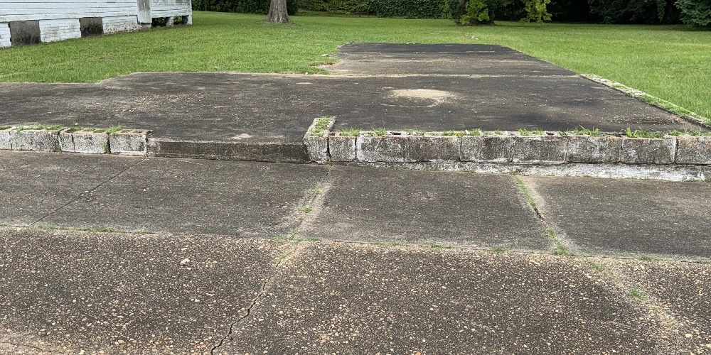 419 N. Bainbridge St. - 0.71 Acre (31,050 SF) Lot , Zoned T-40