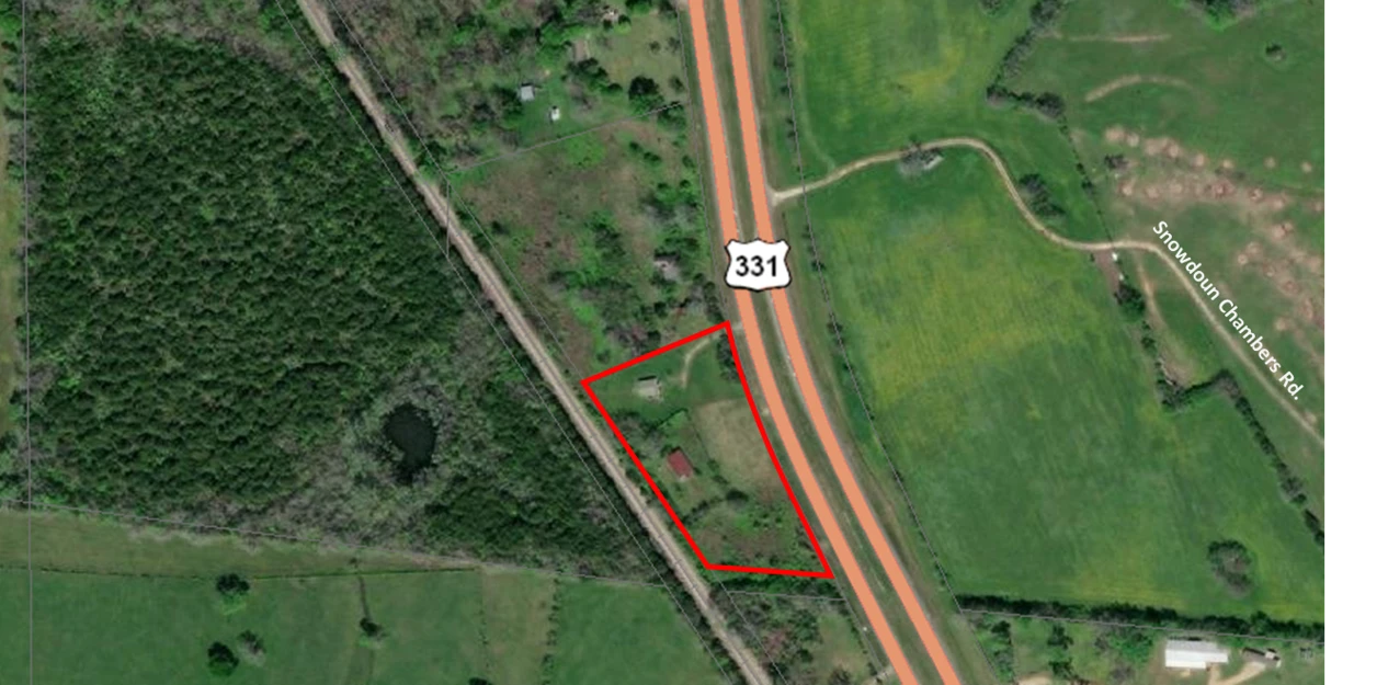 6744 Norman Bridge Road - House & Shop with Acreage