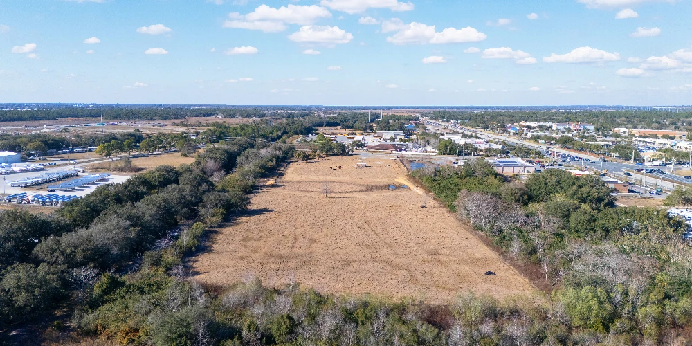9± Acre Commercial Site Adjacent to ALDI | Signalized Corner Access | Lake Wales, FL