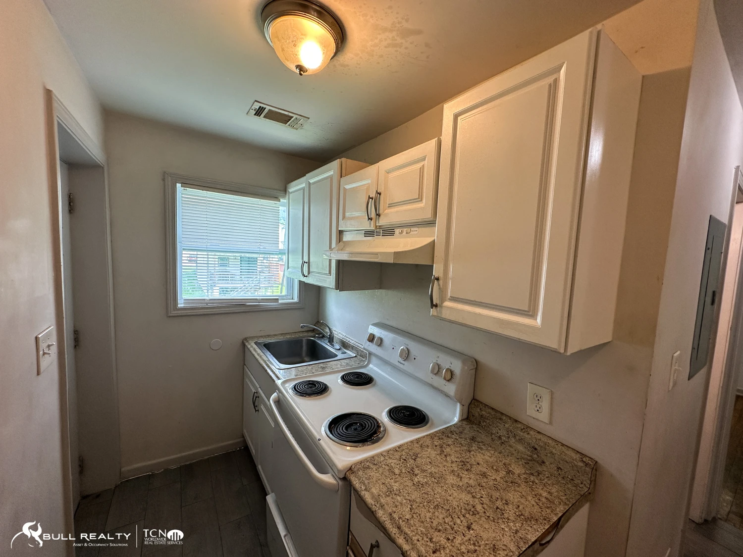 10 Unit Multifamily Near Downtown Atlanta | ±5,136 SF | Bank-Owned | English Avenue