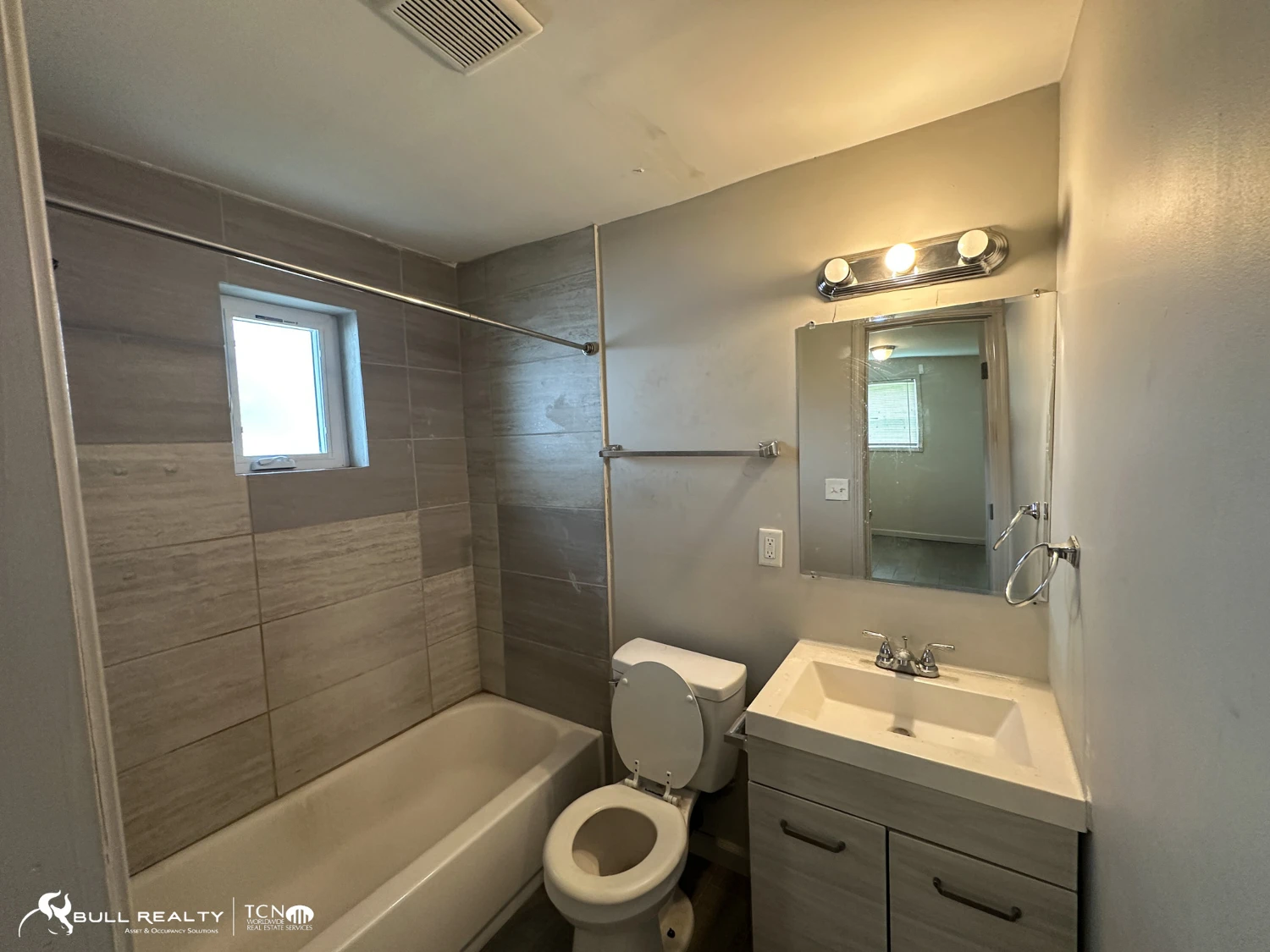 10 Unit Multifamily Near Downtown Atlanta | ±5,136 SF | Bank-Owned | English Avenue