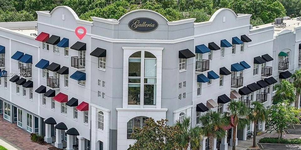PREMIER GALLERIA MEDICAL & PROFESSIONAL OFFICE CONDOS  6,311 SF | 8,181 SF COMBINED