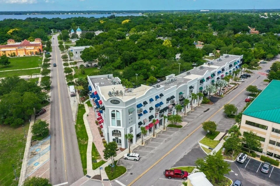 PREMIER GALLERIA MEDICAL & PROFESSIONAL OFFICE CONDOS  6,311 SF | 8,181 SF COMBINED