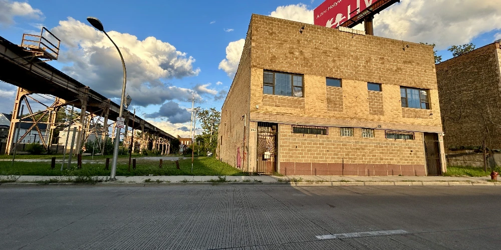 5923-27 S Wentworth - +/-7,000 SF Two-Story Industrial Warehouse and Office