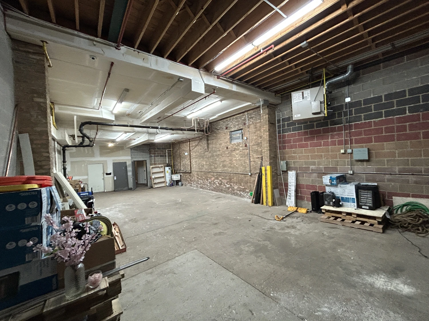 5923-27 S Wentworth - +/-7,000 SF Two-Story Industrial Warehouse and Office