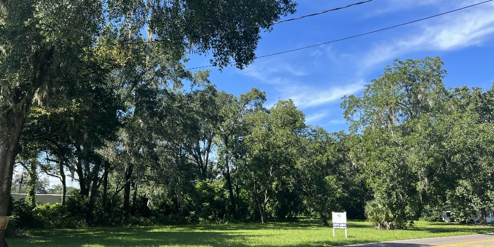 Land For Sale - 940 NE 35th St. 