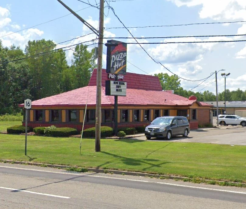 12189 Route 16 -  Former Pizza Hut -Yorkshire Plaza 