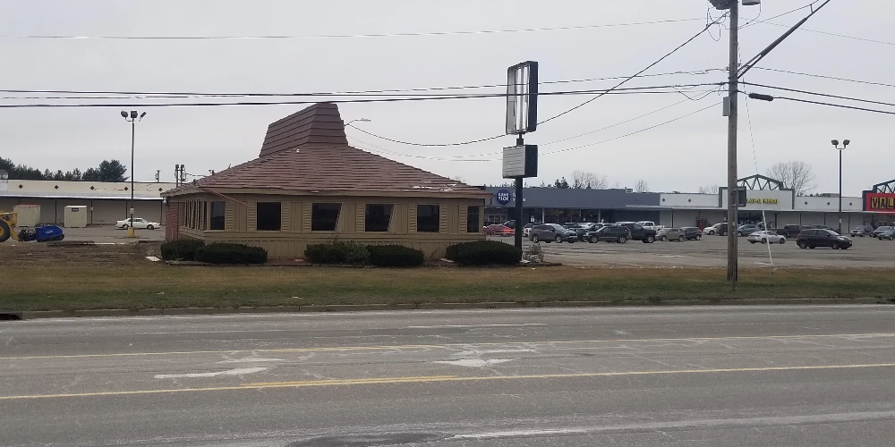 12189 Route 16 -  Former Pizza Hut -Yorkshire Plaza 