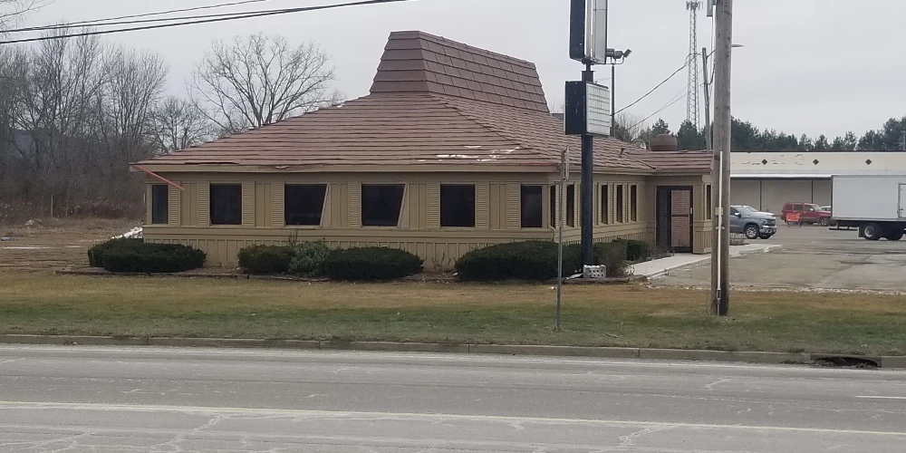 12189 Route 16 -  Former Pizza Hut -Yorkshire Plaza 