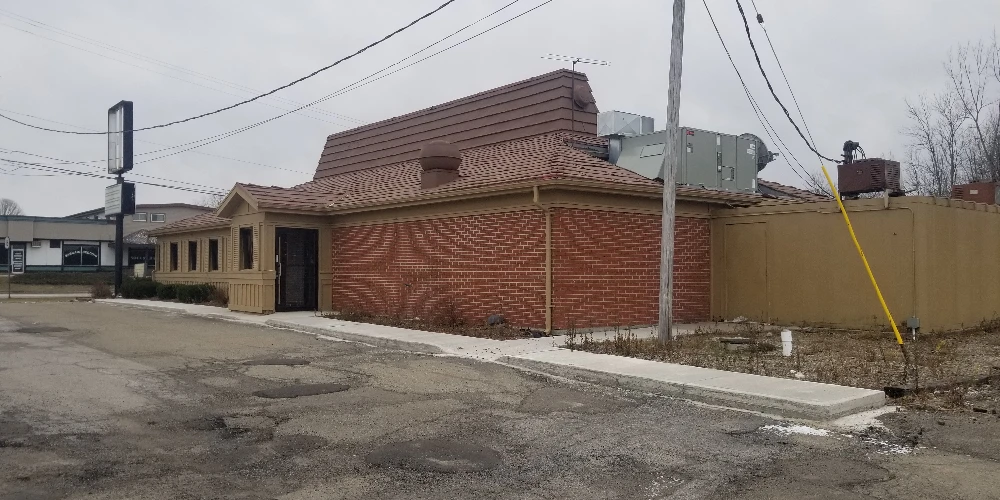 12189 Route 16 -  Former Pizza Hut -Yorkshire Plaza 