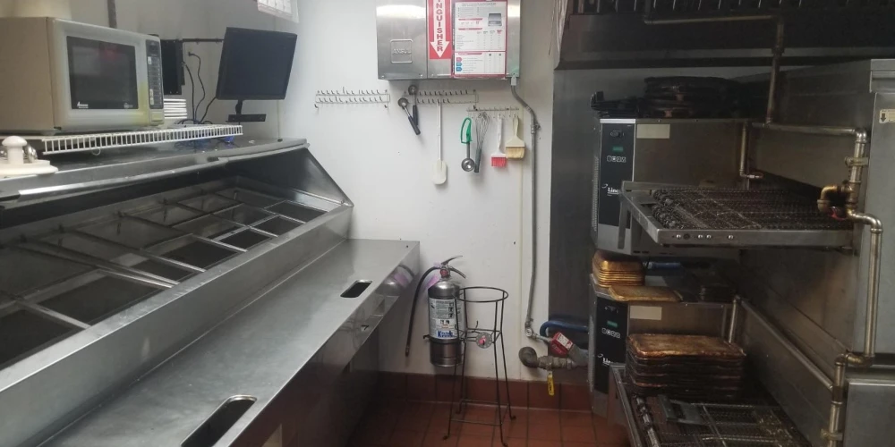 12189 Route 16 -  Former Pizza Hut -Yorkshire Plaza 