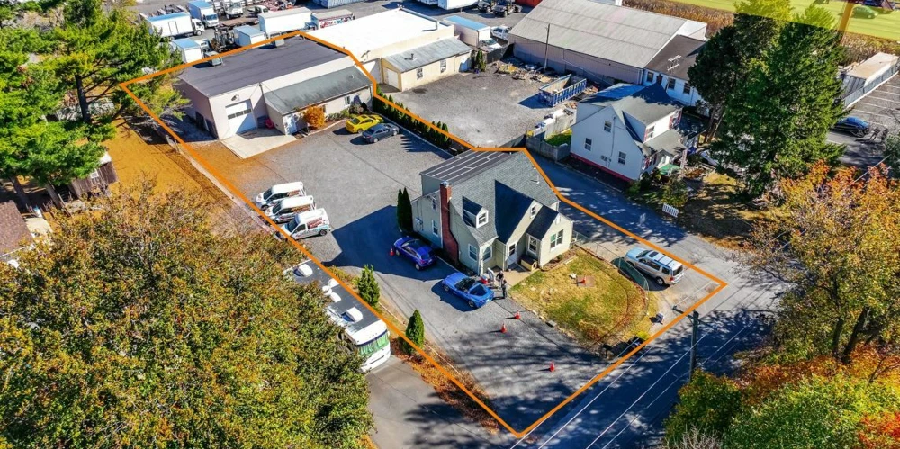 921 Woodbine Ave, Bensalem, PA for sale