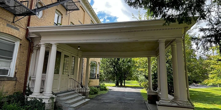 Apartment Building For Sale