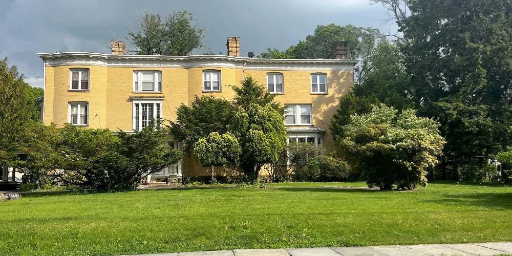 Apartment Building For Sale