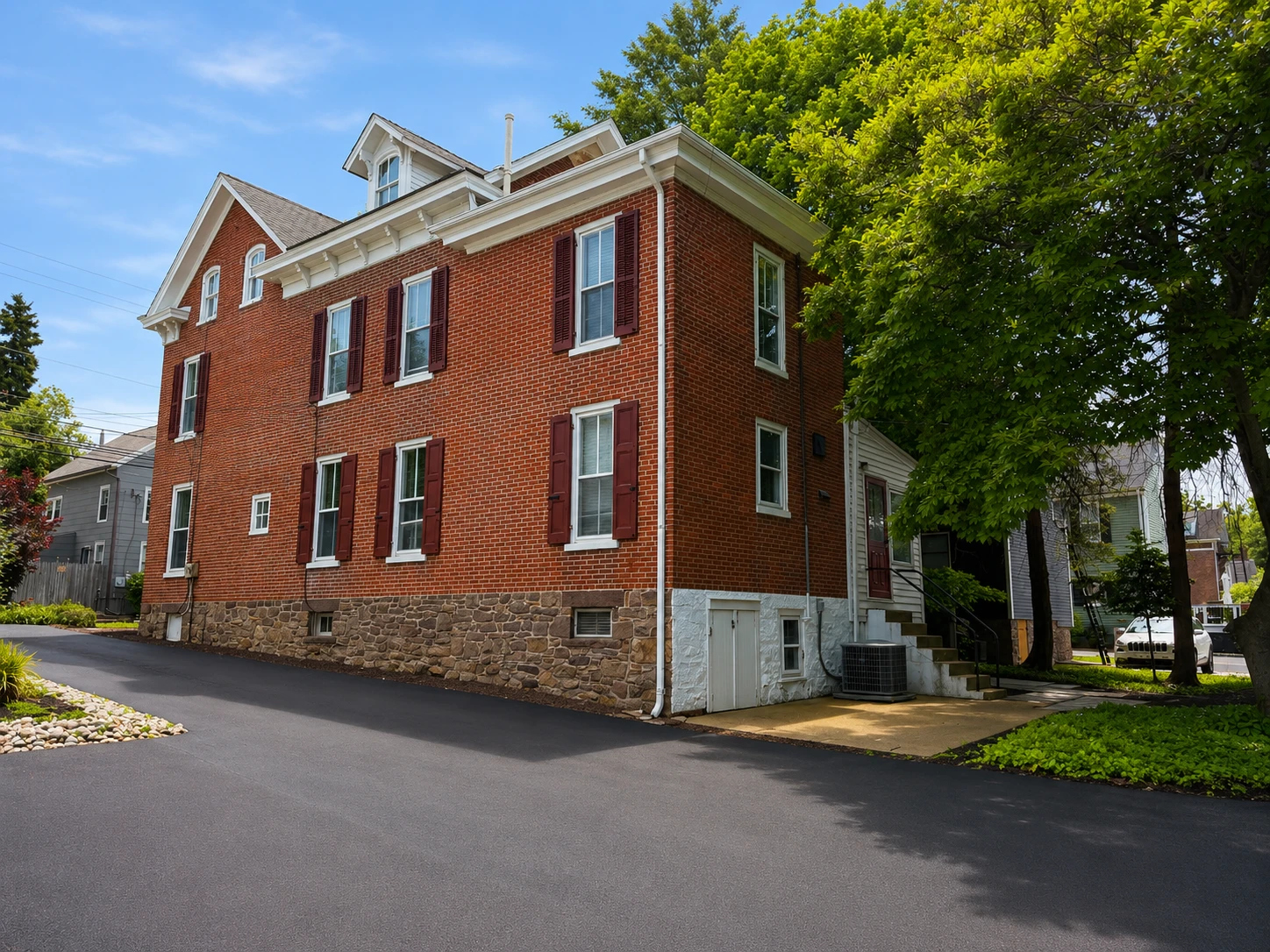 Newtown Freestanding Office Building for Sale