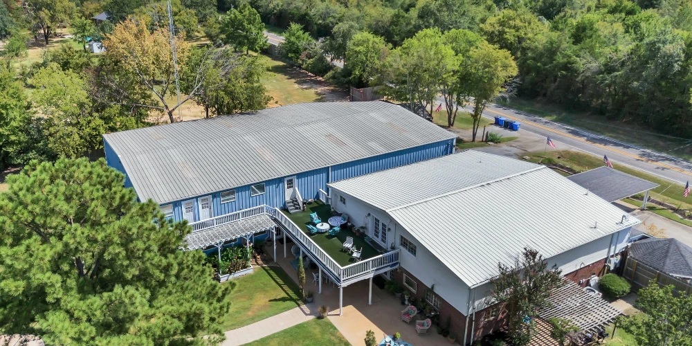 Canton Live-Work Retreat & Warehouse Campus