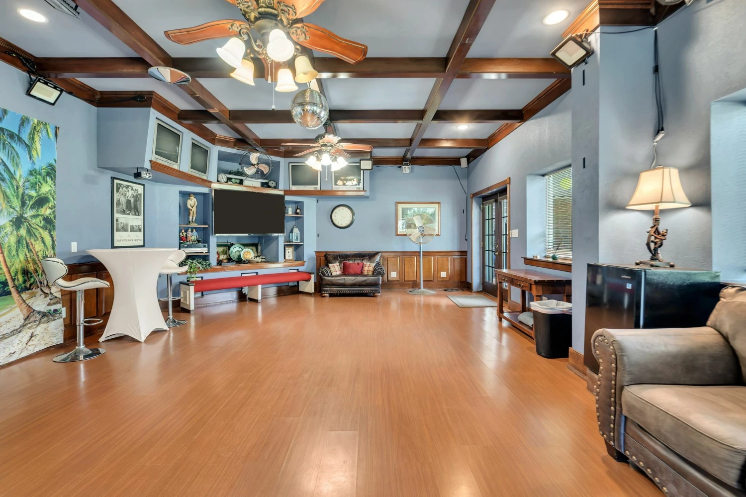 Canton Live-Work Retreat & Warehouse Campus