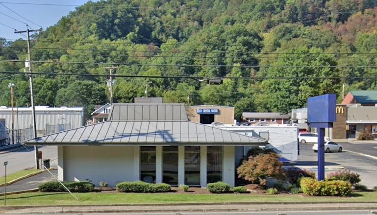 Freestanding Office/Retail Building